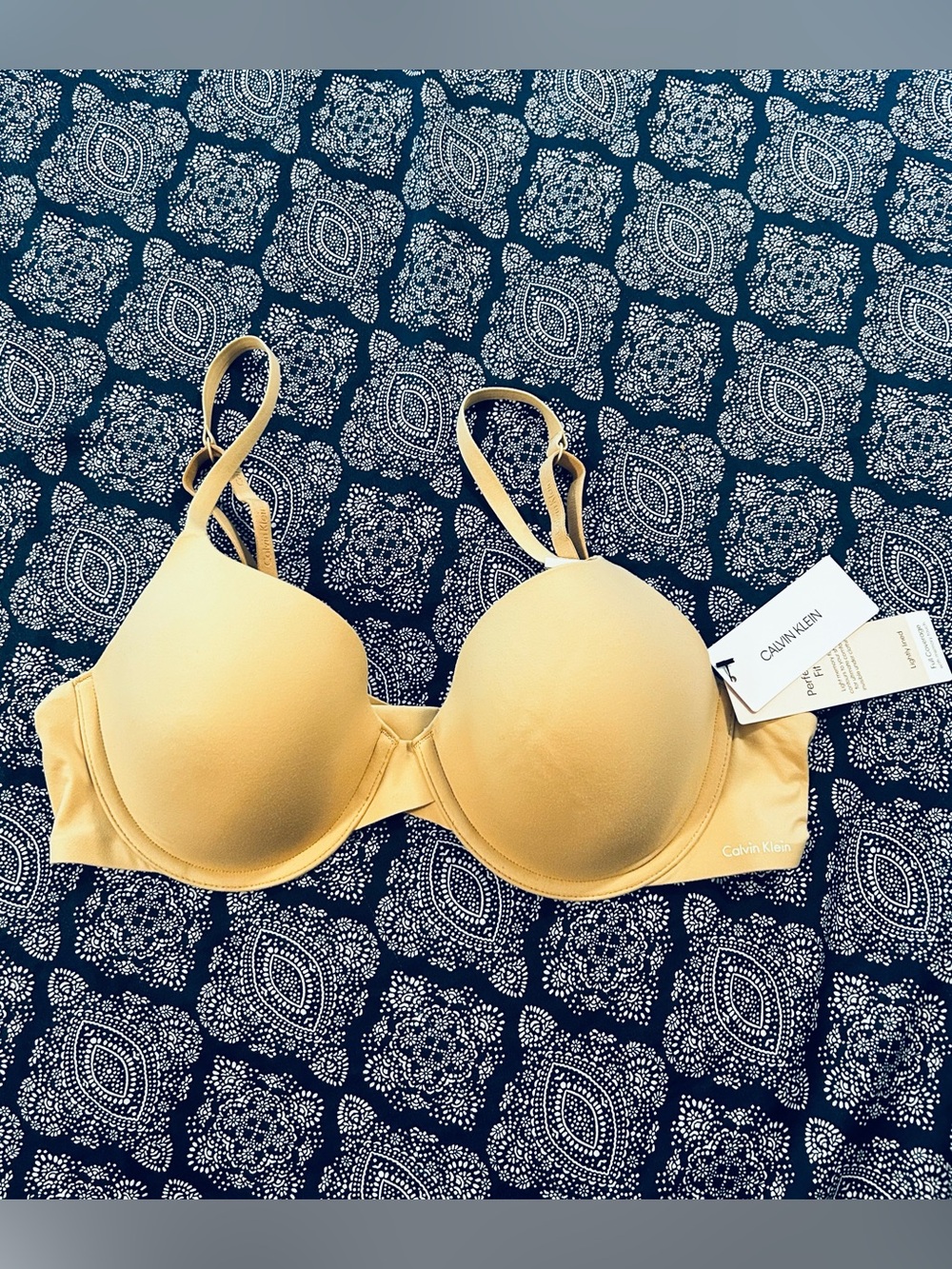 NWT Calvin Klein Perfectly Fit Lightly Lined Full Coverage 36B Bra